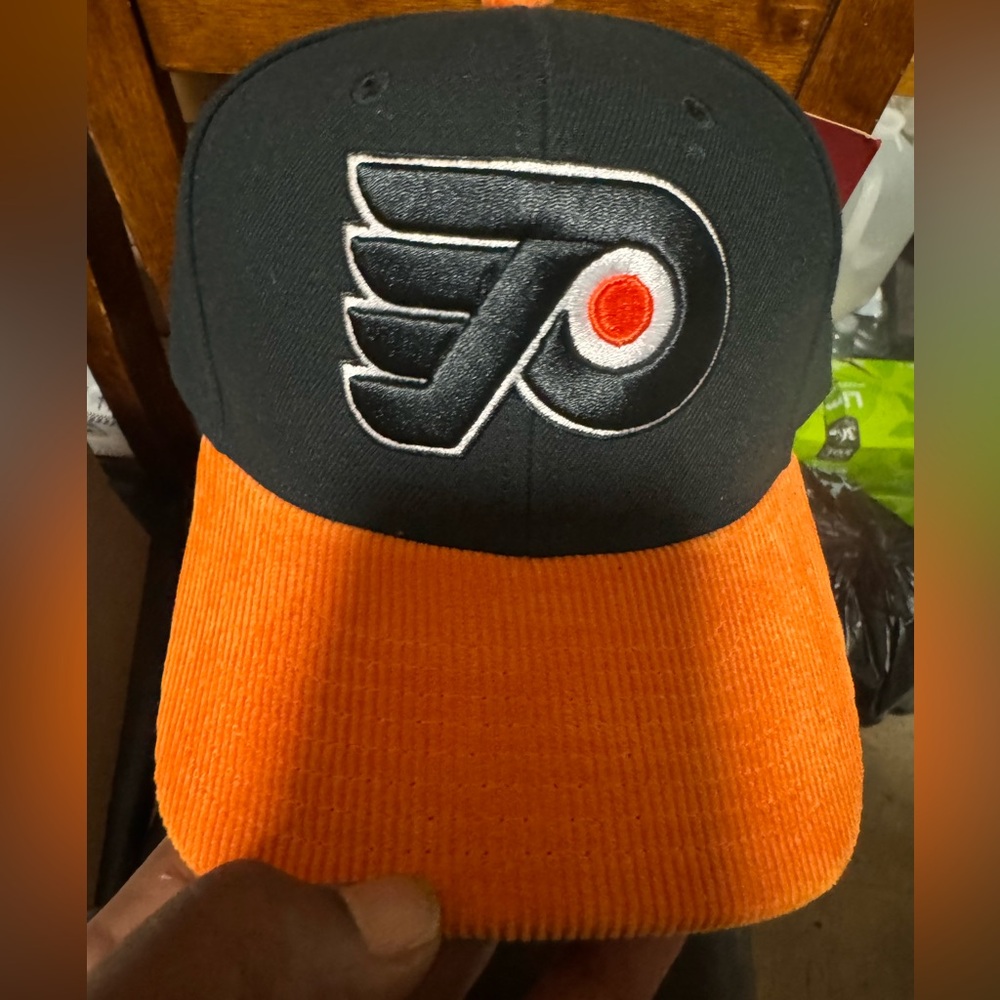 Mitchell & Ness Black and orange Snapback hat Flyers hat